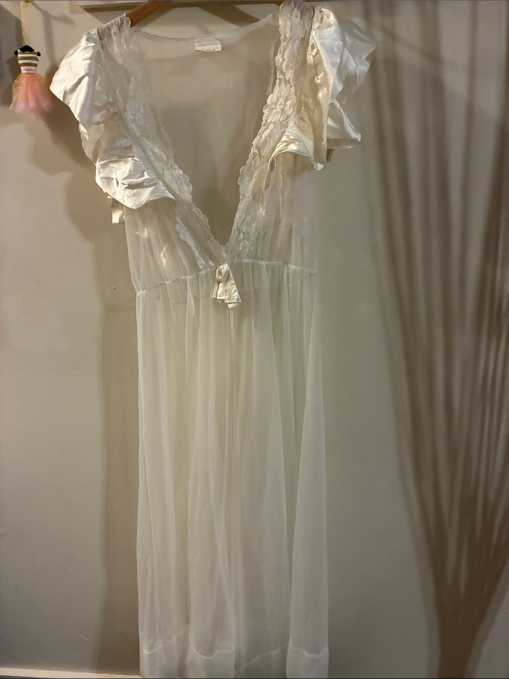 Vintage 70’s Off White sheer peignoir by Val Mode featuring delicate lace